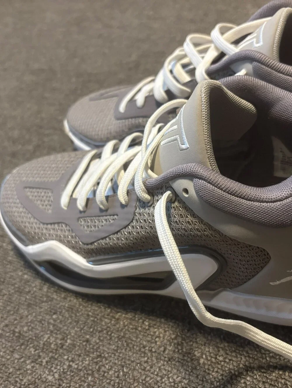Jordan traction secure lace